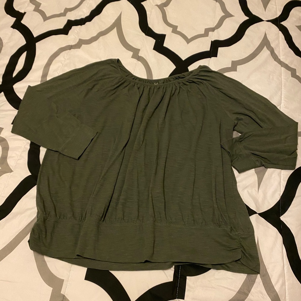 Green long sleeve shirt